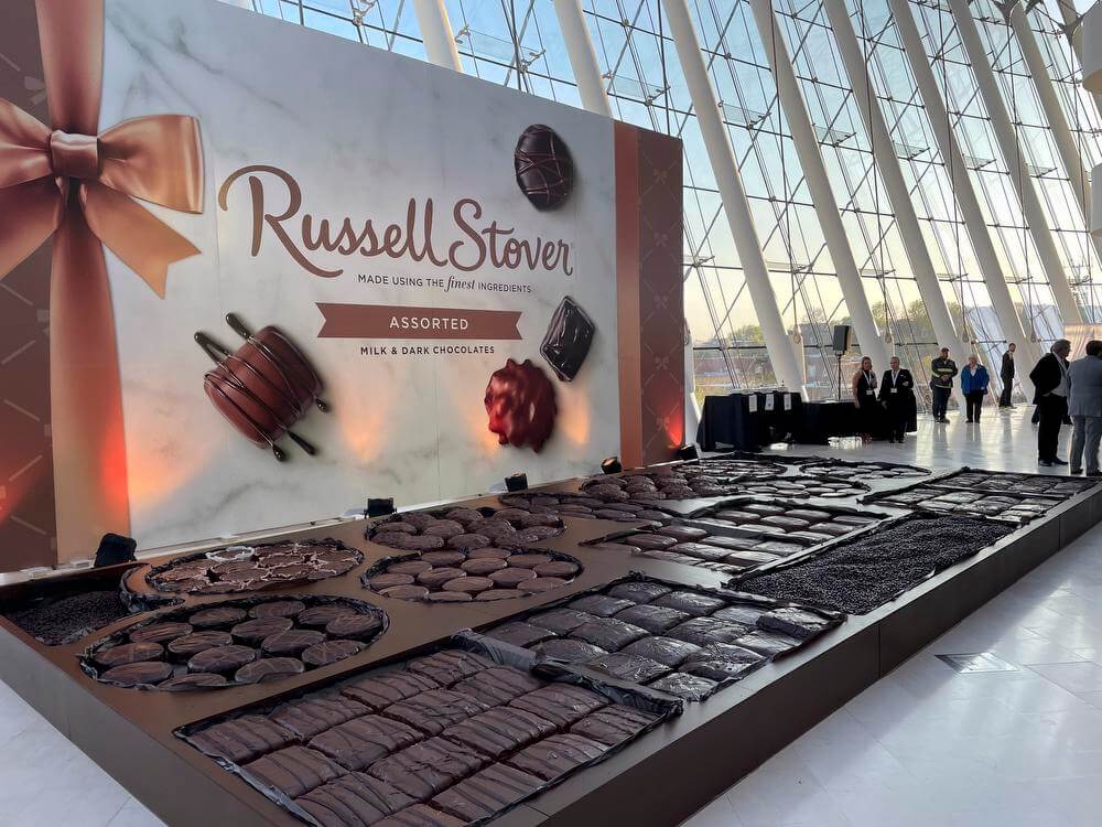 Russell Stover Breaks Largest Box Of Chocolates World, 54 OFF